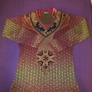 Elegant Red and Black Patterned Sweater